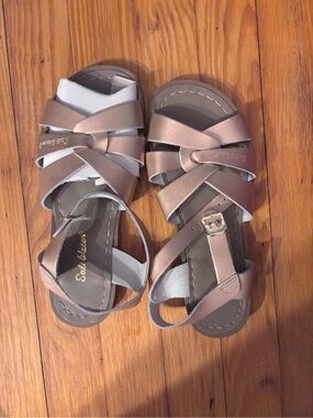 Metallic Rose Gold Women's Sandals with Buckle